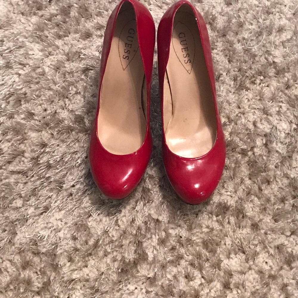 Red high pumps